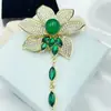 Novo broche de luxo estilo nacional elegante com borla de Lótus Esmeralda acessórios para casaco corsage broche anti-exposição atacado