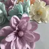 Desarrollo personalizado de manualidades en papel, flores de papel, guirnaldas, fondos decorativos y varios diseños de flores de papel hechos a medida