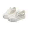 Zapatillas blancas ultraligeras para mujer 2026 nuevas zapatillas de verano de malla transpirable con suelas gruesas, que aumentan la altura, versátiles y adecuadas para combinar con faldas