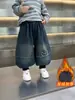 Ropa de Invierno para Niños Pantalones de Mezclilla Estilo Linterna con Forro de Terciopelo Estilo Coreano Pantalones Casuales Sueltos de Terciopelo de Una Pieza para Niños Pantalones Largos para Bebé Comercio Exterior