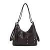 Bolsa de Hombro Transfronteriza Diseño de Nicho Personalidad Bolso de Axila Primavera Verano Nuevo Estilo Textura de Alta Gama para Viajes Diarios Bolso de Hombro Único para Mujer