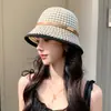 Sombrero de Sol de Verano Transpirable con Protección Solar para Mujer, Sombrero de Pescador Adelgazante para la Cara, Sombrero Transpirable Estilo Coreano, Sombrero de Pescador de Punto Hueco con Hebilla de Cuero