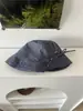 Chapéu Bucket de Abas Largas Xadrez Azul Marinho Doce Estilo Japonês para Mulheres, Chapéu de Verão para Sombrear o Rosto Que Faz o Rosto Parecer Menor, com Laço