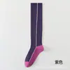 Calcetines Deportivos de Pantorrilla de Alta Elasticidad sin Presión para Mujer de Primavera y Verano con Diseño Geométrico Color-Blocking para Fitness, Ciclismo, Tenis y Moda