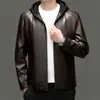 Chaqueta de Cuero con Capucha para Hombre 2025 Moda Otoño e Invierno Chaqueta de Cuero Casual para Hombre Chaqueta Individual de Cuero con Forro de Lana para Hombre