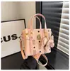 2026 Nuevo Bolso Cubo de Oso Estilo Coreano para Mujer, Bolso Cruzado Versátil, Bolso de Mano de Moda, Bolso de Hombro, Bolso de Lujo de Gama Alta