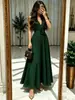 Vestido longo de chiffon plissado sem mangas com decote em V, estilo europeu e americano, 825W, elegante e sofisticado, perfeito para banquetes e eventos noturnos
