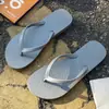 Chanclas Simples Antideslizantes de Alta Gama para Mujer Verano Nuevo Ropa Exterior Chanclas de Color Sólido Sandalias de Playa para Mujer
