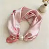 Bufanda de Seda de Moda Estilo Coreano para Primavera y Verano, Bufanda de Seda Magnética para Mujer, Bufanda de Perlas de Alto Nivel para Clavícula, Accesorio de Bufanda