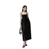 Vestido de Noche Satinado Estilo Francés para Banquetes, Reuniones Anuales, Fiestas de Cumpleaños y Eventos de Anfitrión; Elegante Vestido de Noche Ajustado de Cintura Alta con Diseño Floral, Pequeño Vestido Negro