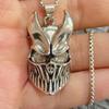 Anillo desgastado para hombre, elegante y exagerado, con colgante de calavera de roca de pollo frito con núcleo muerto ruso loco, hecho a mano