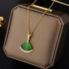 Colgante de falda pequeña de venta caliente del mismo estilo de Tiktok, cadena de clavícula de acero de titanio con ópalo, collar que no se decolora, joyería de moda simple