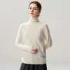 Outono e Inverno Nova Camisa de Base em Tricô de Caxemira Moda Macia Delicada Feminina Cor Sólida Versátil para o Trabalho Simples Gola Alta