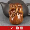 Pera birmanesa ramo vermelho ácido guibao peça de mão 12 ornamentos do zodíaco escultura em madeira atrações turísticas venda quente