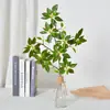 Plantas verdes artificiales nórdicas, flores artificiales, campanilla japonesa de rama única, hojas de madera de caballo, ramas de árbol falsas, adornos de decoración de plantas para sala de estar