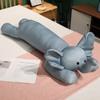 Muñeco de Gato de Dibujos Animados Acostado en la Cama, Niño y Niña Elefante Durmiendo en la Cama, Almohada para Piernas de Lado, Almohada Larga