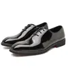 Zapatos de cuero con cordones, puntiagudos, brillantes, transfronterizos, para hombre, talla grande, zapatos casuales de suela roja para negocios, zapatos versátiles de moda para oficina para hombre