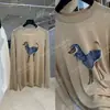 Recomendação PrincipalCamisa Oversized de Manga Longa Yuran 26 Estilo Novo de Início de Primavera Amiga da Pele Tencel Lã Pintada à Mão com Estampa de Galgo