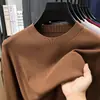 Suéter de punto liso para hombre con cuello redondo, nueva colección otoño/invierno 2026, tejido casual y cómodo para hombres de mediana edad, con un diseño cálido y texturizado.