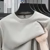 Sudadera de algodón de peso pesado con cuello redondo para hombre, nueva moda casual otoño 2026, suave, transpirable, versátil, capa base, sudadera para hombre