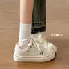 Zapatillas blancas de suela gruesa estilo campus para mujer, nuevos zapatos de lona de otoño 2026, zapatillas casuales versátiles con estampado de estrellas para mujer