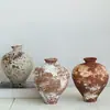 Vestido Suave de Estilo Tranquilo con Pequeños Puertos de Cerámica de Jingdezhen Maceta Retro de Cerámica Gruesa Arreglo Floral en Hotel de Alojamiento