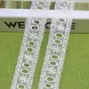 Adorno de Encaje Bordado Blanco de Poliéster Seda de Alta Calidad de Doble Borde con un Encaje de 2.2cm que Puede Ser Ensartado con Cinta en el Medio
