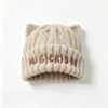 Gorro de punto con orejas de gato para niños, gorro cálido de lana para otoño e invierno para bebés, unisex, diseño lindo de letra bordada, gorro que cubre las orejas