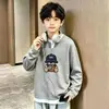 Camiseta de Manga Larga Waffle con Estampado de Dibujos Animados Elegante, Estilo Nuevo Primavera y Otoño 2026 para Niños Mayores, Atuendo Popular Versátil