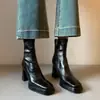 Versión de cuero~botines impermeables de plataforma de tacón alto para mujer, nuevo estilo otoño/invierno, adecuados para mujeres petite, botines estilo Martin de tacón grueso, botas adelgazantes de estilo francés