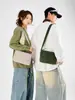 Bolso Pequeño Cruzado para Hombre, Marca de Moda, Bolso de Hombro Pequeño Sencillo y Versátil para el Trabajo, de Aspecto Elegante, Ligero y Moderno para Chicos