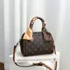 Bolso de Mano Versátil y Elegante de Moda Retro Vintage Transfronterizo para Mujer Modelo Nuevo 2026 Bolso de Hombro Cruzado Ligero de Alta Gama