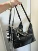Bolsa de Empanada Plegada Estilo Coreano Bolsa Oscura Fresca para Motocicleta 2025 Nueva Cuero Brillante de Gama Alta Simple Bolso de Hombro Cruzado