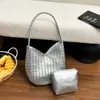 2026 Nova Bolsa Tote Retrô com Textura Trançada Grande Capacidade Casual para o Dia a Dia Bolsa de Ombro Único Bolsa de Braço com Letras Feminina