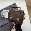 Bolso Pequeño Retro de Textura de Alta Gama 2024 Nueva Mochila de Mujer Estilo Popular Caliente Versátil Mochila Pequeña de Viaje