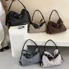 Bolso tote de moda de gran capacidad para mujer, nuevo modelo otoño 2026, diseño coreano de nicho con lunares y lazo, bolso de hombro