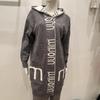 Cárdigan de Punto con Capucha Jacquard de Letras Estilo Europeo y Americano, Suéter Abrigo Holgado de Longitud Media para Mujer, Suministro de Comercio Exterior Transfronterizo
