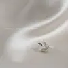 Aretes Dinámicos de Mariposa para Mujer Sin Perforaciones, Accesorios para Orejas de Estilo Minimalista Modernos y Únicos, Set de Aretes Simple y Compacto