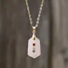 Collar Columna Hexagonal de Cristal Rosa, Cadena para Clavícula Adornada con Diamantes de Colores Chapada en Oro, Joyería de Regalo para Niñas y Mejores Amigas, Suministro Directo del Fabricante