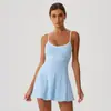 Vestido de tênis europeu e americano transfronteiriço com alça de ombro ajustável para mulheres, com bojos e shorts embutidos, secagem rápida e anti-exposição