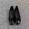 Zapatos planos franceses estilo hada con acabado brillante, zapatos de mujer, nueva colección de otoño 2026, zapatos de noche con lazo rojo para mujer