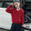 Conjunto de Ropa de Otoño para Niñas Estilo Coreano 2026 Nuevo Estilo Niños Medianos y Grandes Suéter Cardigan Rayado Jeans con Pedrería Caliente Ropa para Niños Dos Piezas