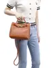 Bolso de Mano Tejido a Mano de Nuevo Estilo Transfronterizo para Mujer, Hebilla Metálica de Mariposa Retro, Bolso de Mano de Gran Capacidad para el Trabajo y Bolso Cruzado