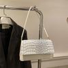 Bolsa Feminina 2025 Nova Nicho Simples Retrô Bolsa de Mão Feminina Versátil Bolsa Baguette de Ombro Sob o Braço Pequena Quadrada