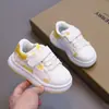 Zapatos para niños, nuevos modelos de otoño, zapatillas para niños, zapatos blancos de bebé niña con panda, zapatos casuales para niños, edades 1-6