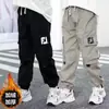 Pantalones de trabajo forrados de forro polar para niños, estilo primavera y otoño, pantalones largos cónicos, nueva colección primavera 2026, para niños mayores, pantalones deportivos de moda