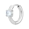 Exquisito pendiente con hebilla de acero de titanio de gran venta transfronteriza, nuevo y moderno pendiente de diamante, temperamento femenino, estilo coreano, simple y amoroso.