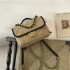 Mochila de Moda Popular Estilo Coreano para Mujer Otoño e Invierno 2025 Nueva Mochila Pequeña Casual Simple Acolchada Bolso con Cadena