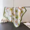 Pañuelo Cuadrado de Seda Estampado Floral Estilo Coreano Chal Bufanda para el Cuello Tacto de Alta Gama Atado Alrededor del Cuello Pañuelo Cuadrado Pequeño Pañuelo para la Cabeza Bufanda de Seda Bufanda Mujeres