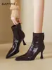 Botas altas de tacón grueso puntiagudas nuevas, botas cortas de temperamento versátil, moda europea y americana 2026, botas cortas para mujer, elásticas, otoño